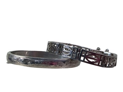 Lot 585 - GROUP OF SILVER JEWELLERY