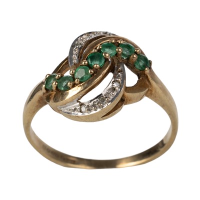 Lot 635 - EMERALD AND DIAMOND DRESS RING