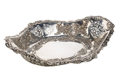 Lot 1215 - EDWARDIAN SILVER DISH
