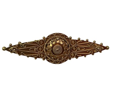Lot 11 - EDWARDIAN GOLD BROOCH
