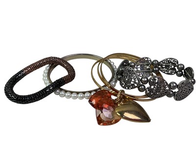 Lot 45 - COLLECTION OF COSTUME JEWELLERY