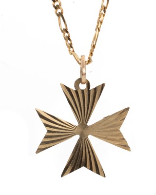 Lot 642 - GOLD MALTESE CROSS PENDANT ON CHAIN