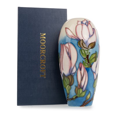Lot 1327 - MOORCROFT POTTERY VASE