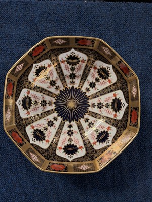 Lot 1316 - ROYAL CROWN DERBY BOWL