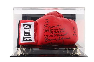 Lot 1757 - EARNIE SHAVERS, SIGNED EVERLAST BOXING GLOVE
