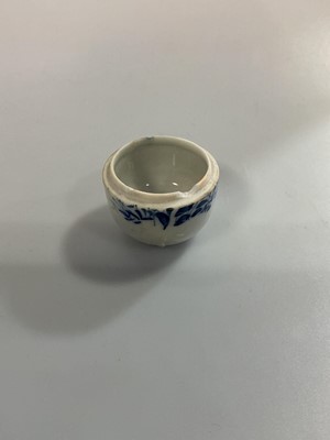 Lot 809 - TWO JAPANESE LIDDED JARS AND TWO BOWLS