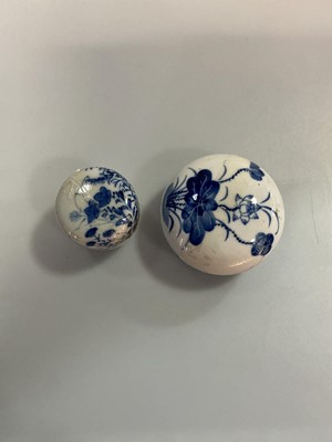 Lot 809 - TWO JAPANESE LIDDED JARS AND TWO BOWLS