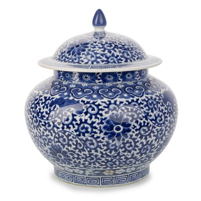 Lot 822 - CHINESE VASE AND COVER