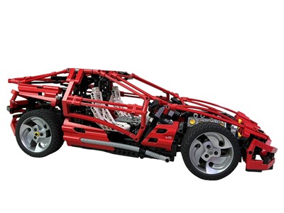 Lot 49 - LEGO TECHNIC RACE CAR