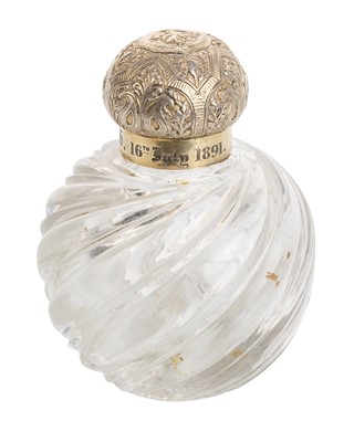 Lot 1433 - VICTORIAN SILVER MOUNTED ROCK CRYSTAL TABLE PERFUME BOTTLE
