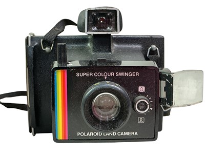 Lot 211 - COLLECTION OF VINTAGE CAMERAS