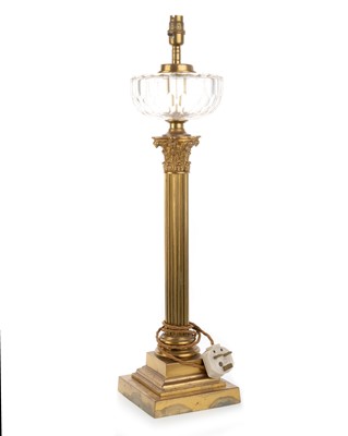 Lot 1492 - VICTORIAN BRASS OIL LAMP