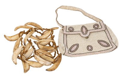 Lot 1522 - BEADWORK PURSE