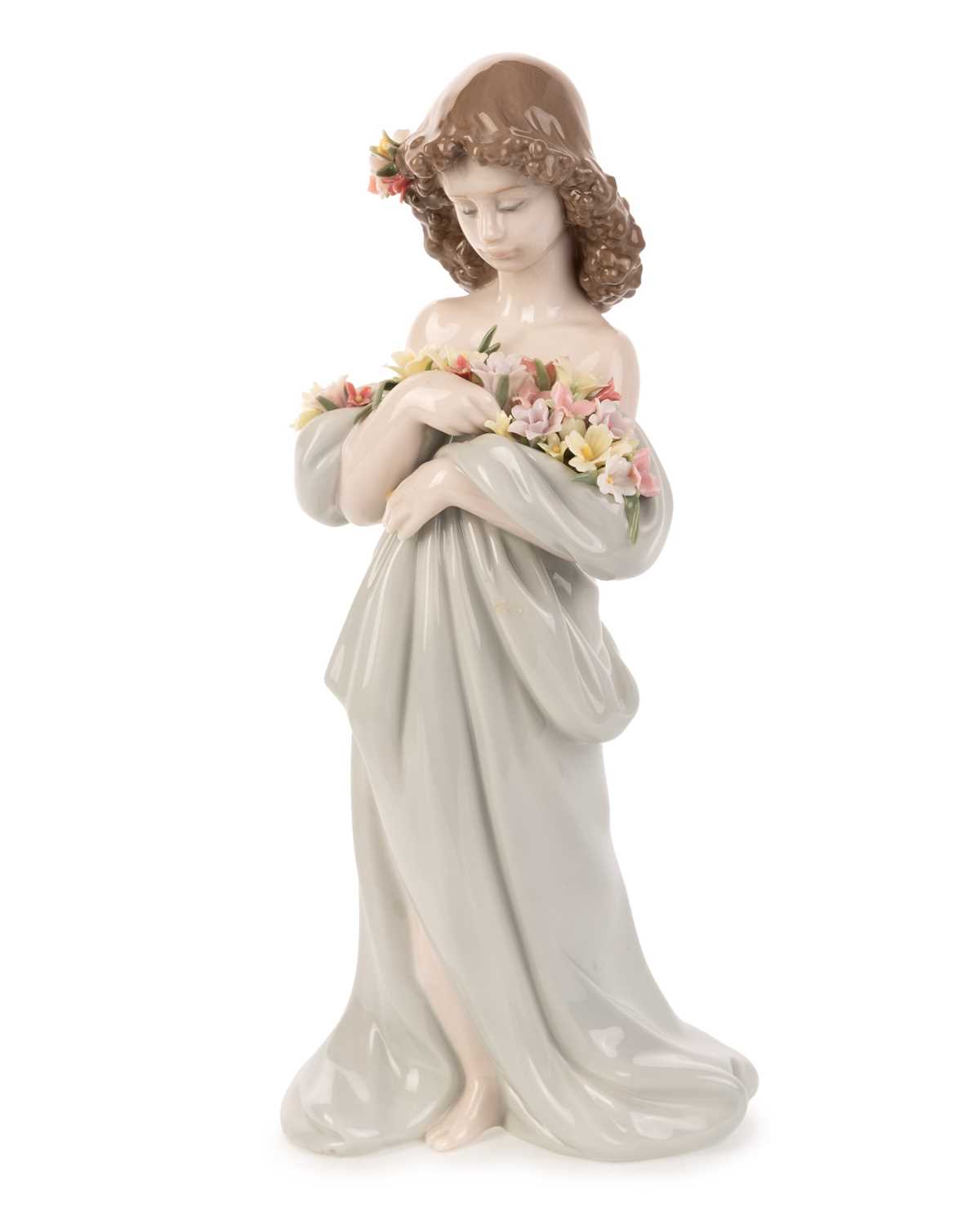 Lot 1334 - LLADRO FIGURE OF PETALS OF LOVE