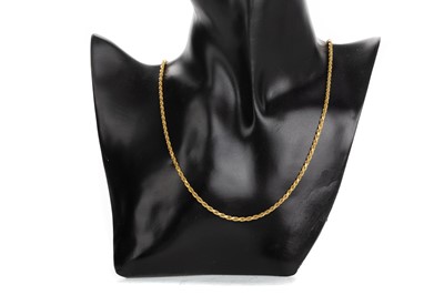 Lot 689 - GOLD NECKCHAIN