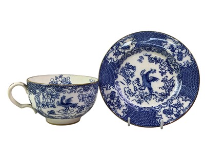 Lot 323 - MINTON'S BLUE AND WHITE PART TEA AND DINNER SERVICE