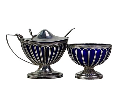 Lot 352 - GEORGE V SILVER MUSTARD POT