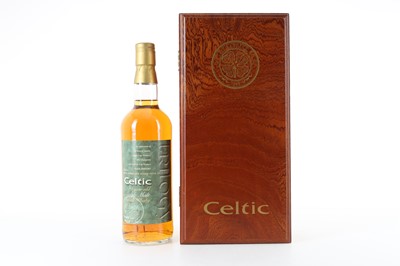 Lot 1752 - CELTIC F.C. 32 YEAR OLD TRILOGY TREBLE LIMITED EDITION BLENDED WHISKY