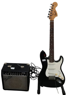 Lot 401 - FENDER ELECTRIC GUITAR