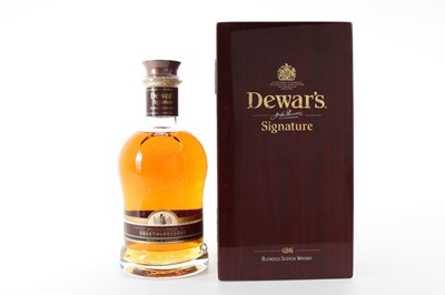 Lot 210 - DEWAR'S SIGNATURE 75CL