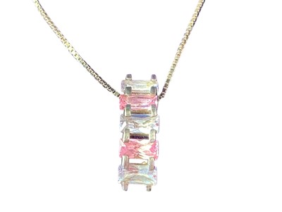 Lot 389 - GROUP OF COSTUME JEWELLERY