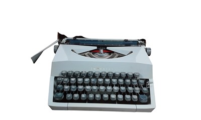 Lot 469 - IMPERIAL MESSENGER TYPEWRITER