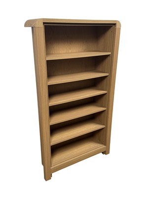 Lot 426 - OAK OPEN BOOKCASE