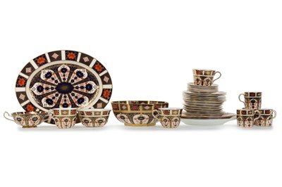 Lot 1350 - COLLECTION OF ROYAL CROWN DERBY PORCELAIN