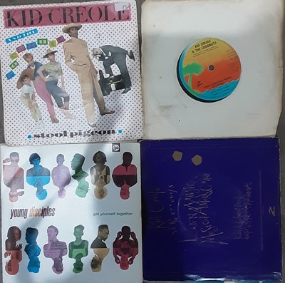 Lot 551 - GROUP OF VINYL RECORDS