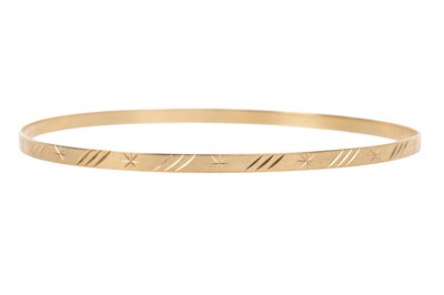 Lot 726 - GOLD BANGLE