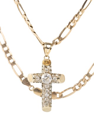 Lot 748 - GOLD CROSS PENDANT ON CHAIN