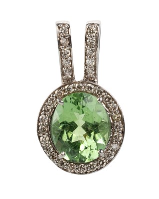 Lot 753 - GEM SET PENDANT