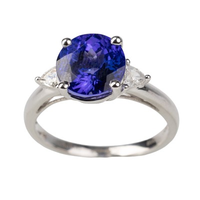 Lot 759 - TANZANITE AND DIAMOND