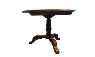 Lot 443 - GEORGIAN STYLE MAHOGANY TILT TOP BREAKFAST TABLE