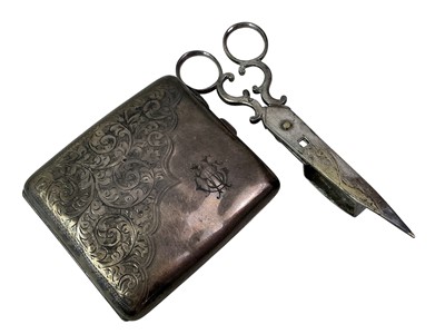 Lot 604 - GEORGE V SILVER CIGARETTE CASE