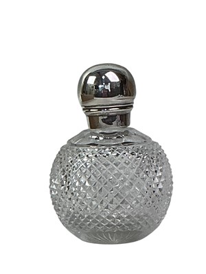 Lot 577 - SILVER DRESSING TABLE SET