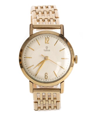 Lot 902 - TUDOR GOLD WRIST WATCH