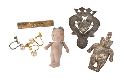 Lot 483A - LUCKENBOOTH BROOCH