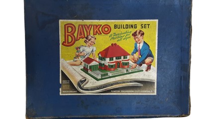 Lot 645 - BAYKO BUILDING SET AND CONVERTING SET