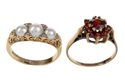 Lot 709 - GROUP OF THREE DRESS RINGS