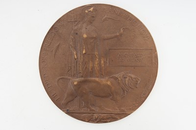 Lot 1171 - GROUP OF MILITARY ITEMS