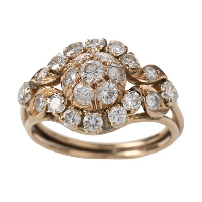 Lot 477A - DIAMOND CLUSTER RING