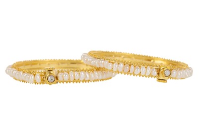 Lot 501A - PAIR OF RICE PEARL BANGLES
