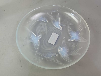 Lot 48 - OPALESCENT GLASS DISH, IN THE MANNER OF LALIQUE