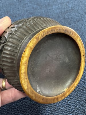 Lot 782 - CHINESE CINNABAR LIDDED JAR