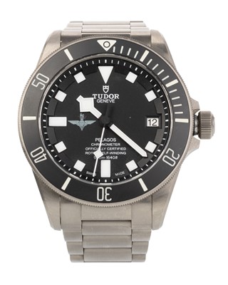 Lot 861 - RARE AND IMPRESSIVE: TUDOR SPECIAL ORDER PELAGOS 'PARA'