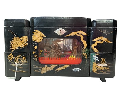 Lot 136 - JAPANESE LACQUERED JEWELLERY BOX