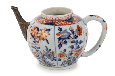 Lot 860 - CHINESE PORCELAIN TEAPOT