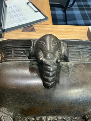 Lot 784 - CHINESE BRONZE CENSER