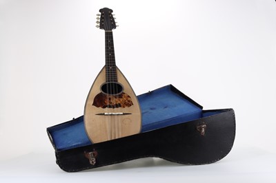 Lot 1004 - VINTAGE BOWL BACK MANDOLIN